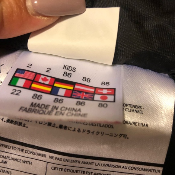 New Spyder jacket for boys - Picture 4 of 5